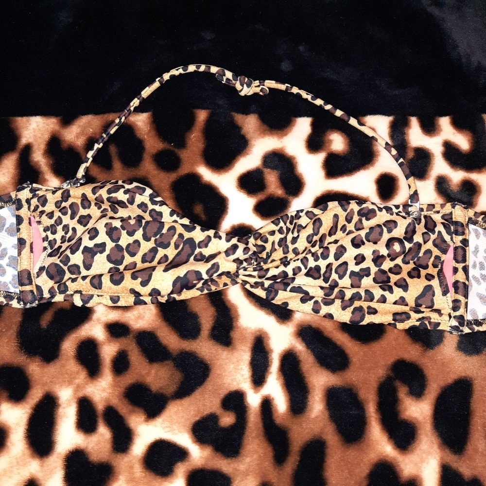 Victoria Secret Leopard Bikini Top - Picture 3 of 8